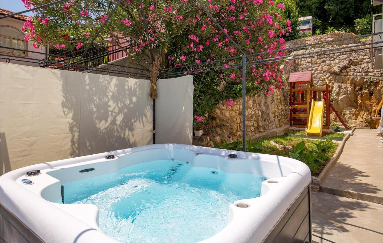 1 Bedroom Gorgeous Apartment In Moscenicka Draga Exterior photo