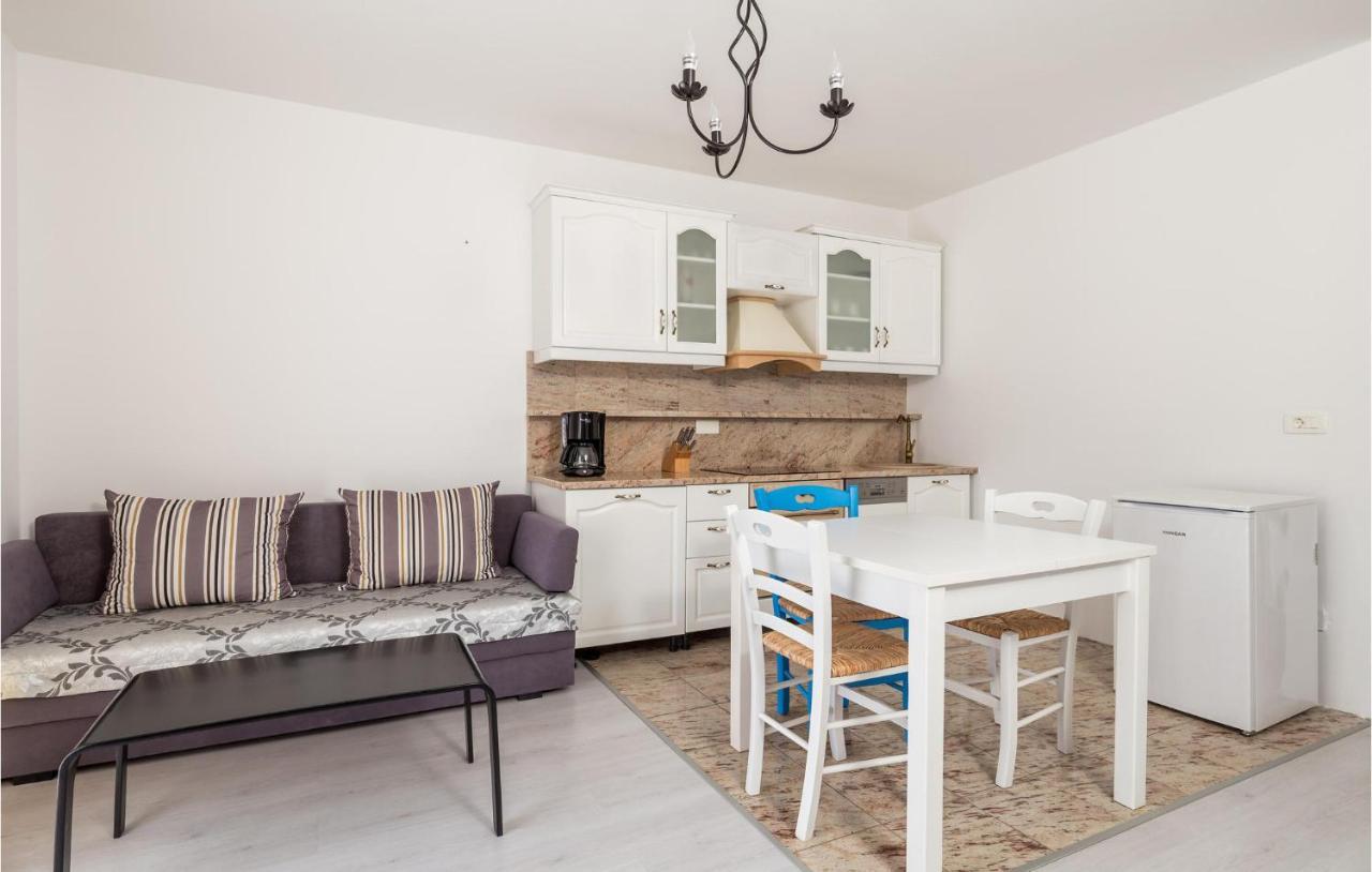 1 Bedroom Gorgeous Apartment In Moscenicka Draga Exterior photo