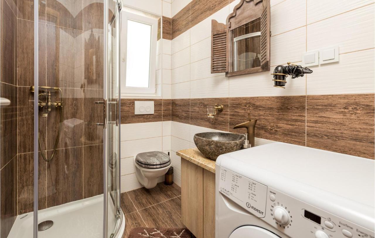 1 Bedroom Gorgeous Apartment In Moscenicka Draga Exterior photo